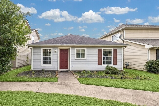 Building Photo - 6106 Settlers Lake Cir E