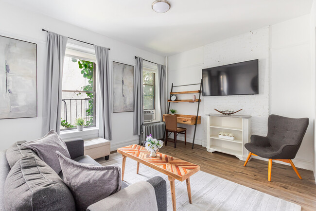 Building Photo - 177 Waverly Pl Unit FL3-ID1075286P