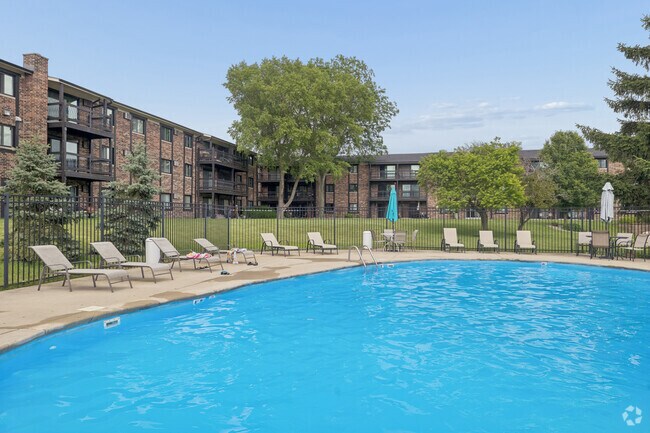 Pool - Highbranch Apartments