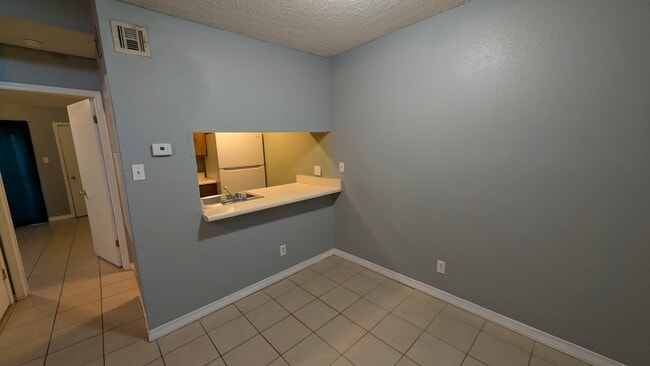 Photo - 4841 Zenith St