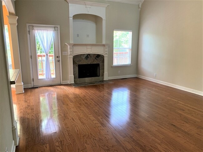 Photo - 320 Foundry Cir