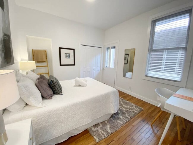 Photo - 1137 Fuller St Unit ID1056032P