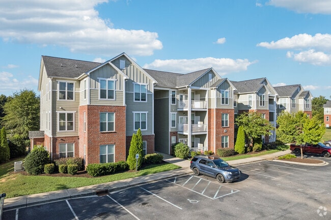 Building Photo - Ballantyne Commons Simpsonville