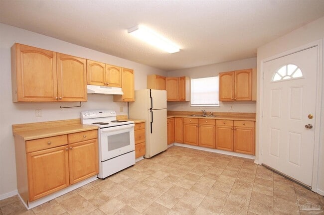 Photo - 624 N G St