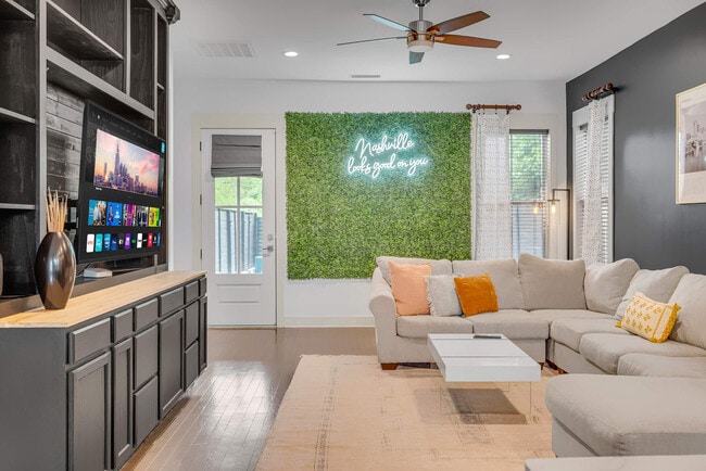 Photo - 1006 Free Silver Rd Unit ID1239915P