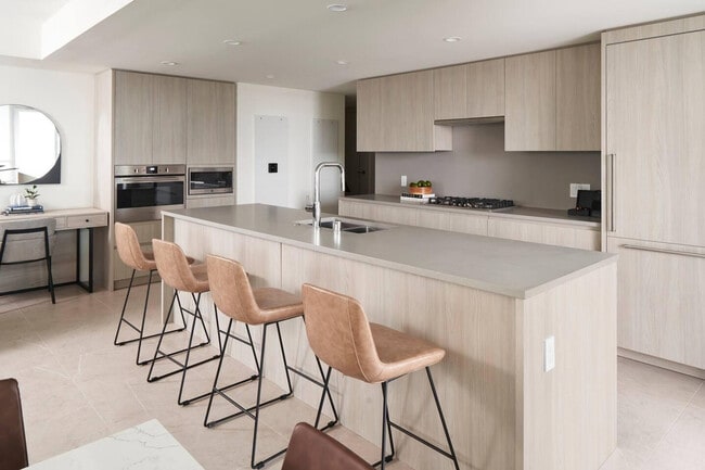 Photo - 161 Fairview Ave N Unit ID1025053P