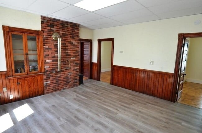 Photo - 71 Esther St Unit 2