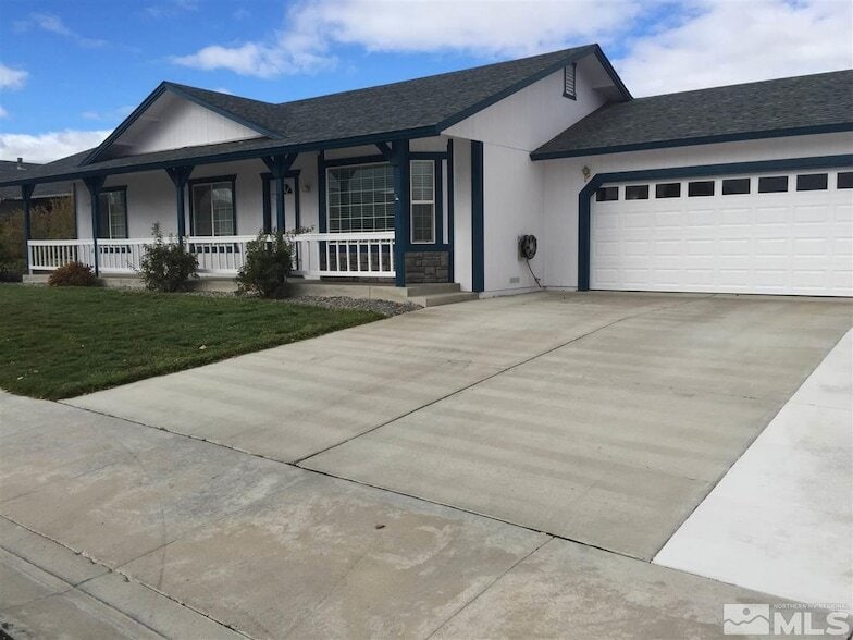 Photo - 1015 Mercedes Dr