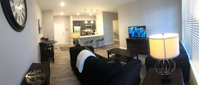 Building Photo - 1526 Millspring Dr Unit SI ID1344169P