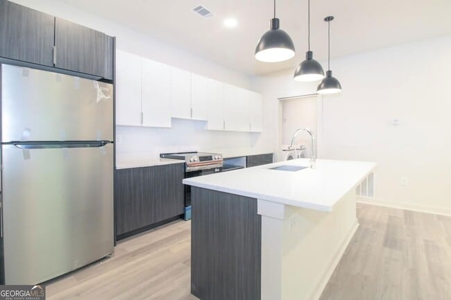 Photo - 240 Martha Dr Unit 140