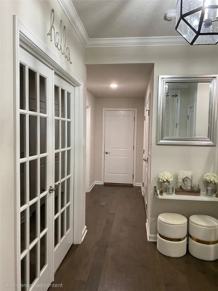 Photo - 2008 Hemlock Ln