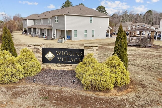 Photo - 1021 Peony Ln