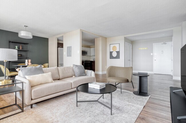 Photo - 1515 Richmond Hwy Unit ID8321A