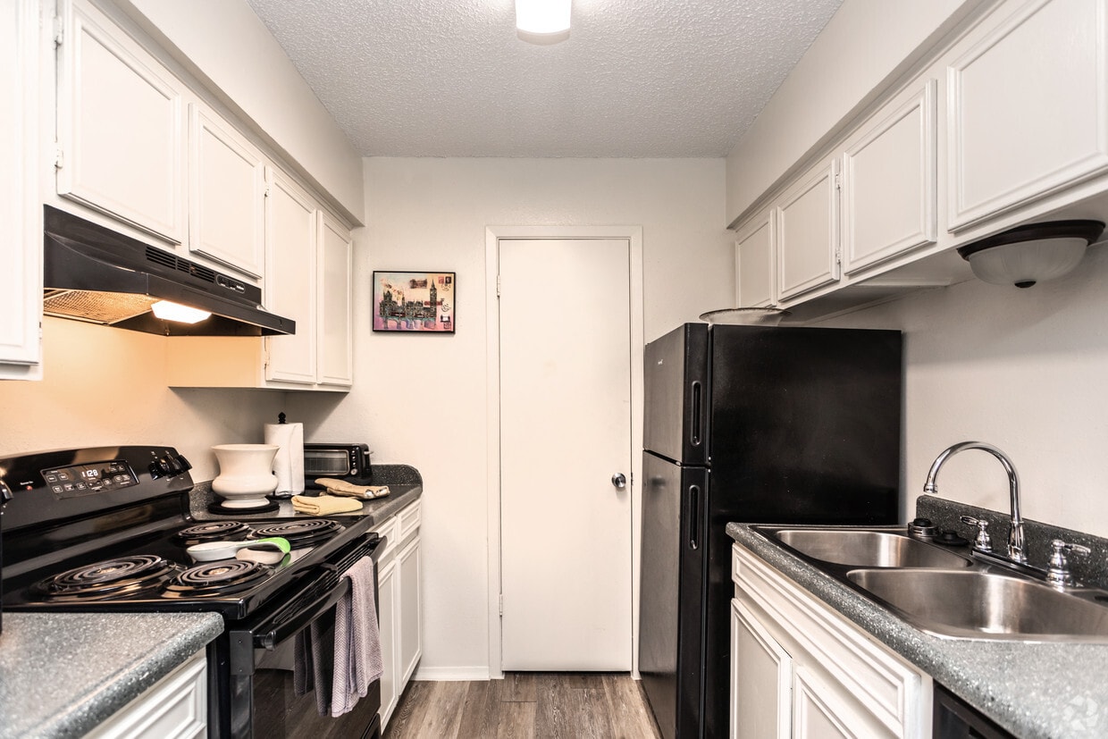 Floor Plan - 2 Bedrooms, 2 Bathrooms