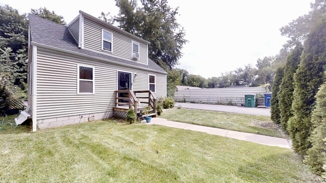 Photo - 2517 Clay St