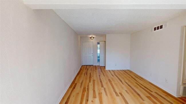 Photo - 2707 Windswept Cove Unit 102