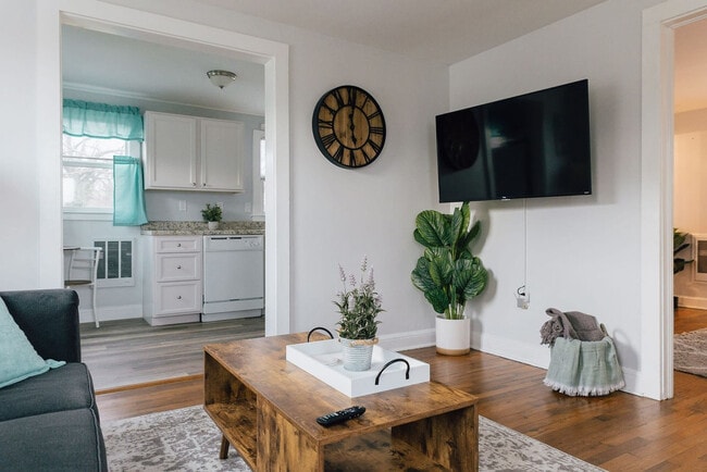 Photo - 905 Hill St Unit ID1397971P