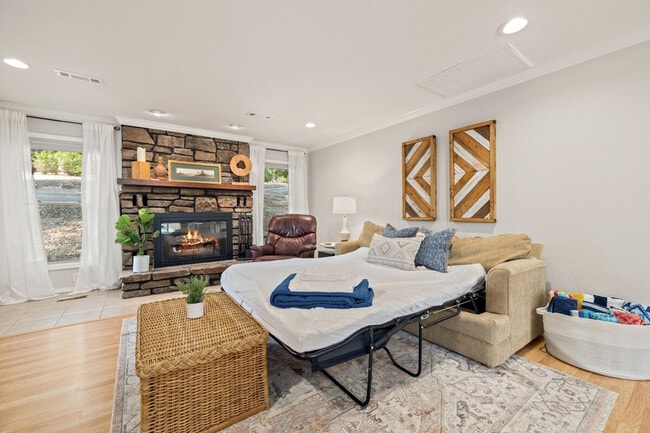 Photo - 1 Marykirk Ln Unit ID1221821P