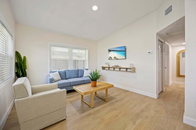 Building Photo - 637 S Orlando Ave Unit ID1069185P