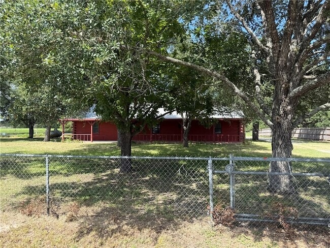 Building Photo - 9581 Valley View Dr