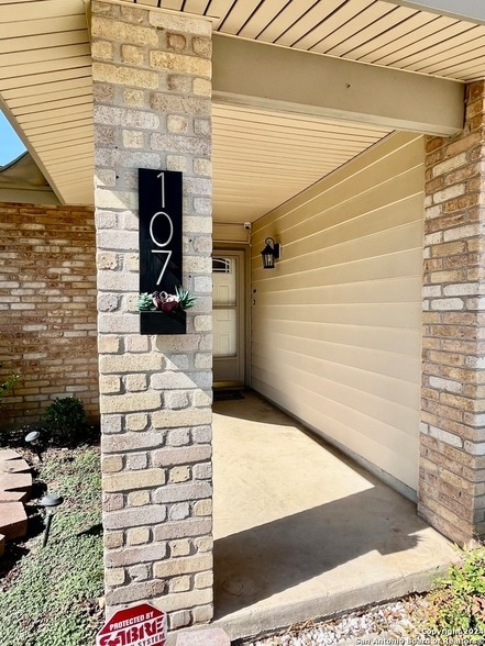 Photo - 107 Meadow Hill