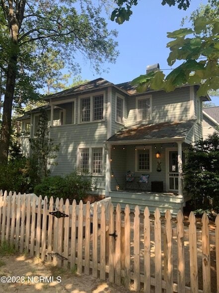 Photo - 375 E Maine Ave