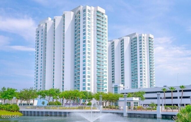 Building Photo - 241 Riverside Dr Unit 807