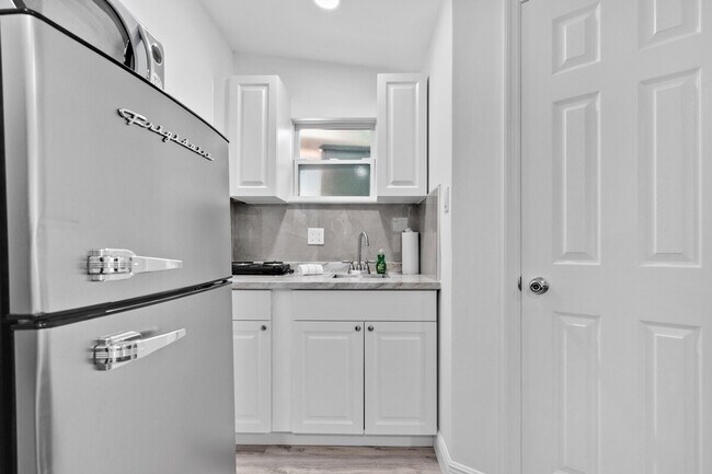 Photo - 2610 SW 31st Ave Unit ID1324002P