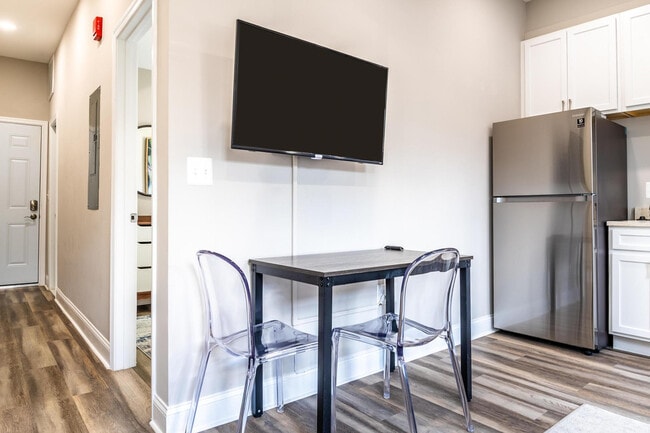 Photo - 701 E Street Southeast-SI ID1011208P Unit SI ID1011208P