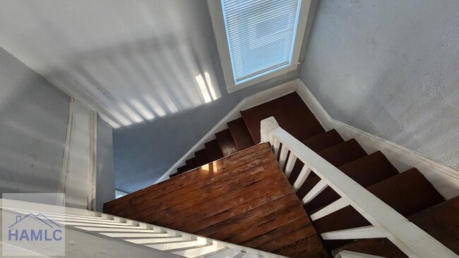 Photo - 826 E Duffy St