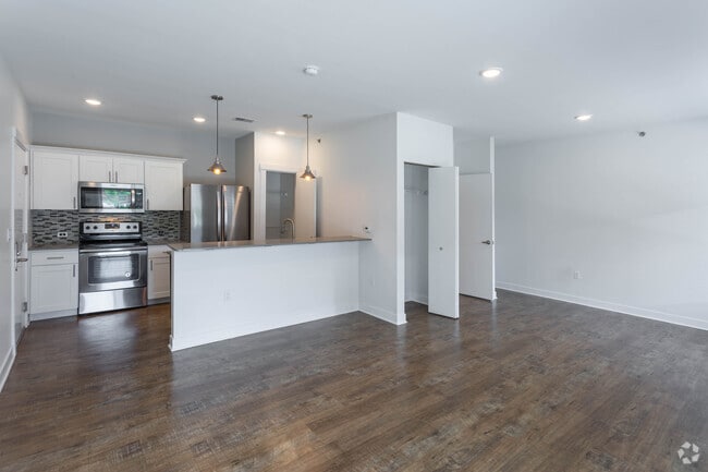 Studio, 1 BA - Park City - 578 SF - Elevation Apartments