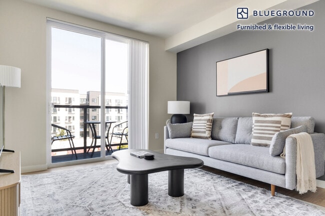 Building Photo - 18004 Midvale Ave N Unit FL6-ID929