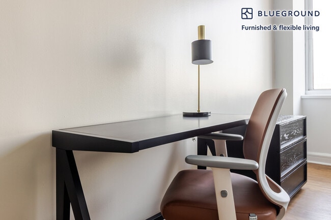 Photo - 140 Riverside Blvd Unit FL4-ID1883