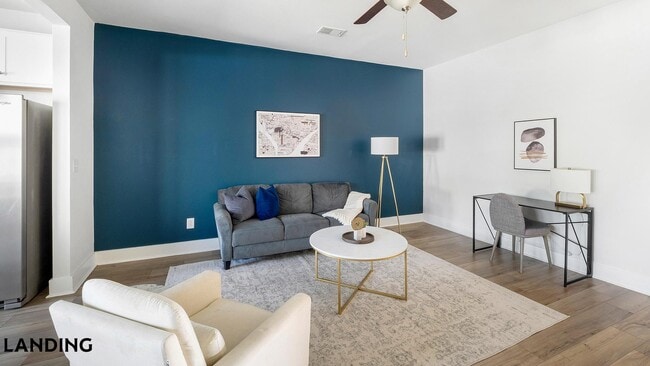 Building Photo - 1060 Orangeburg Rd Unit 111 - Stars Hollow Way