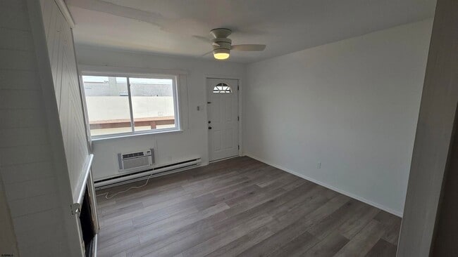 Photo - 9600 Amherst Ave