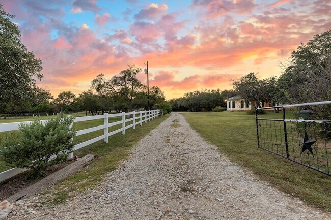 Photo - 704 Ridgmar Rd