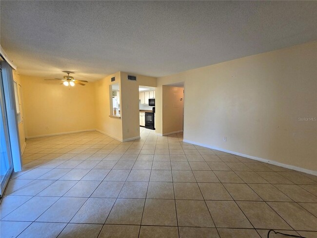 Photo - 561 Fairways Cir Unit A