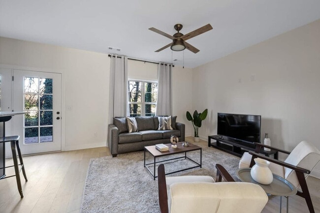 Building Photo - 3319 Old Hickory Blvd Unit SI ID1385494P