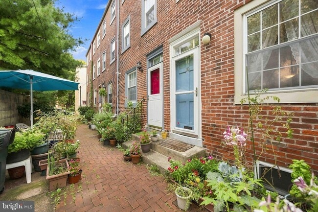 Photo - 725 Pemberton Street Unit 10