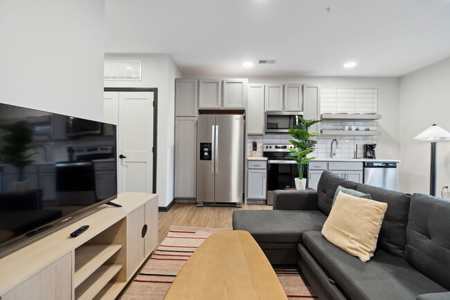 Photo - 423 E Michigan St Unit SI ID1032093P