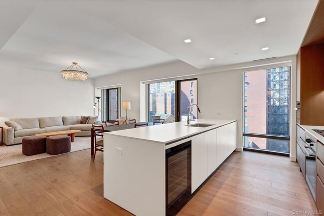 Photo - 200 E 21st St Unit 8A