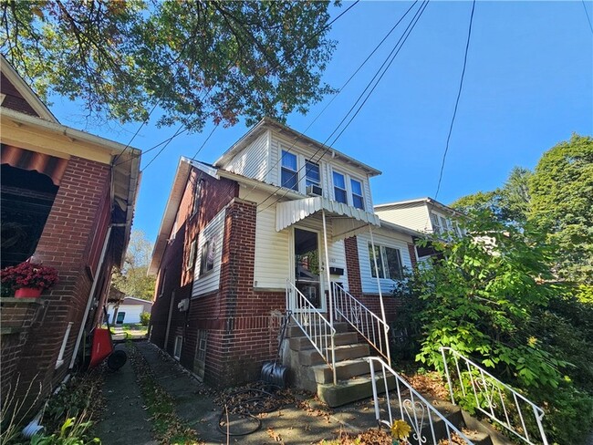 Photo - 1127 Highland St Unit 2