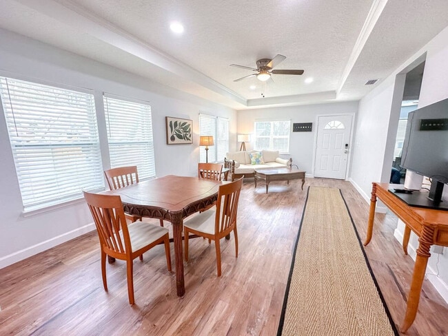 Photo - 942 SE 7th Ave Unit ID1359094P