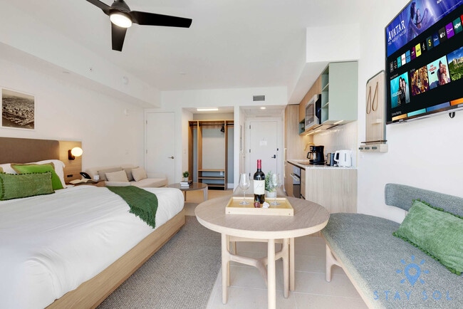 Building Photo - 601 NE 1st Ave Unit ID1227536P