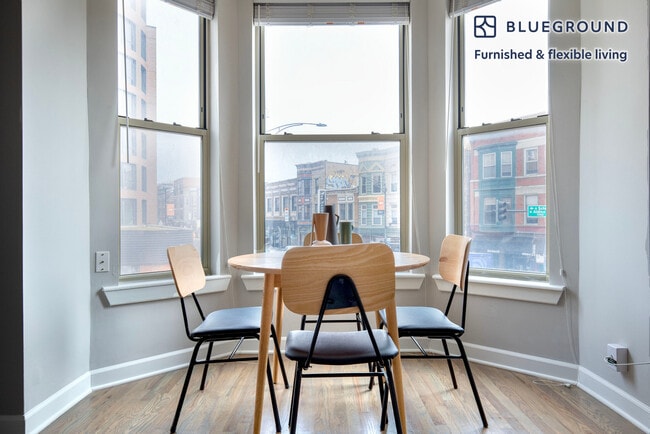 Photo - 911 W School St Unit FL1-ID944