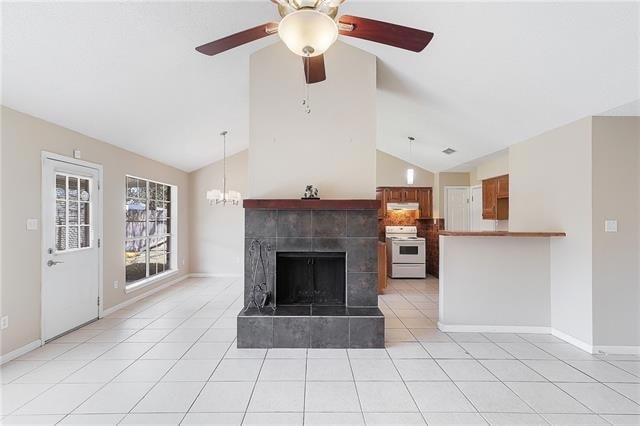 Photo - 1402 Shakespeare Ct