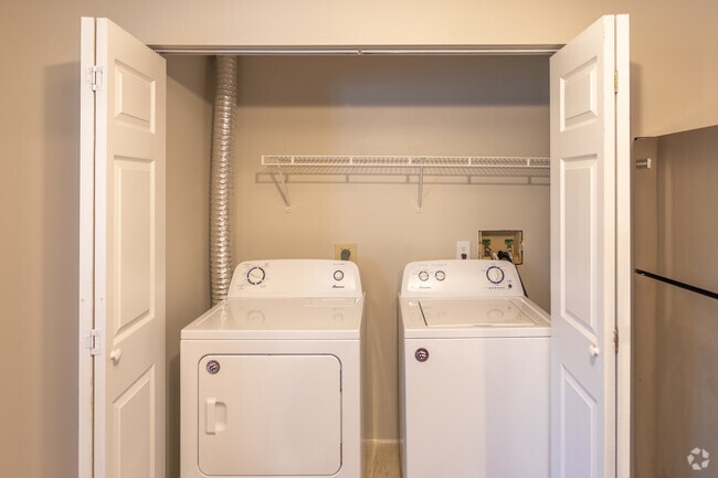 2BR, 1.5BA - 1,175 SF - Sky Harbor Apartments