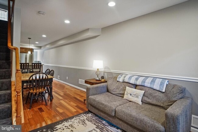 Photo - 1421 Race St