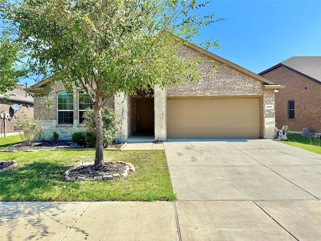 Building Photo - 4016 Spur Trail Dr