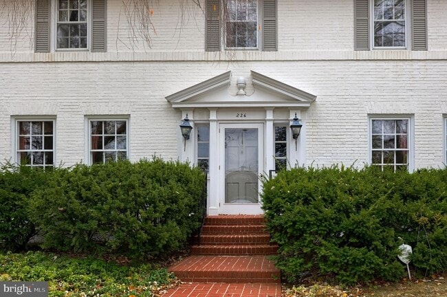 Photo - 226 E Caracas Ave